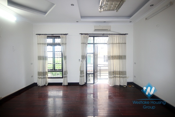Spacious 5 floor house for lease in Cau Giay, Ha Noi